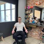 Csíki Hunor borbély: „Általában könnyen megtalálom a közös hangot a vendégeimmel” Csíki Hunor borbély: "Általában könnyen megtalálom a közös hangot a vendégeimmel"