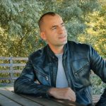 A „Galambfalvi reggel” varázsa – Egy dal születése, érzelmi utazás és kulisszatitkok Csiki Ferenc, zenei művésznevén 100 WATT