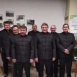 Új ruházattal gazdagodott a kórus Hargita Megye Tanácsának támogatásával Új ruházattal gazdagodott a kórus Hargita Megye Tanácsának támogatásával