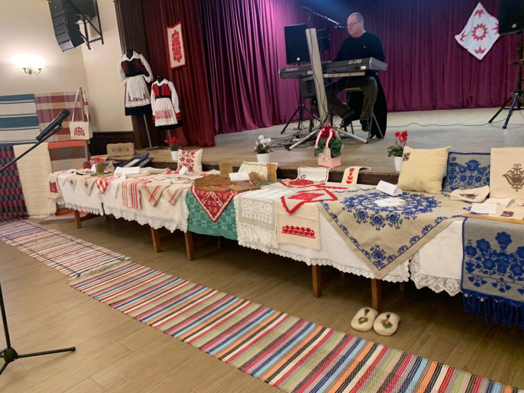 Kézműves kiállítás a Feleki Miklós Művelődési Házban