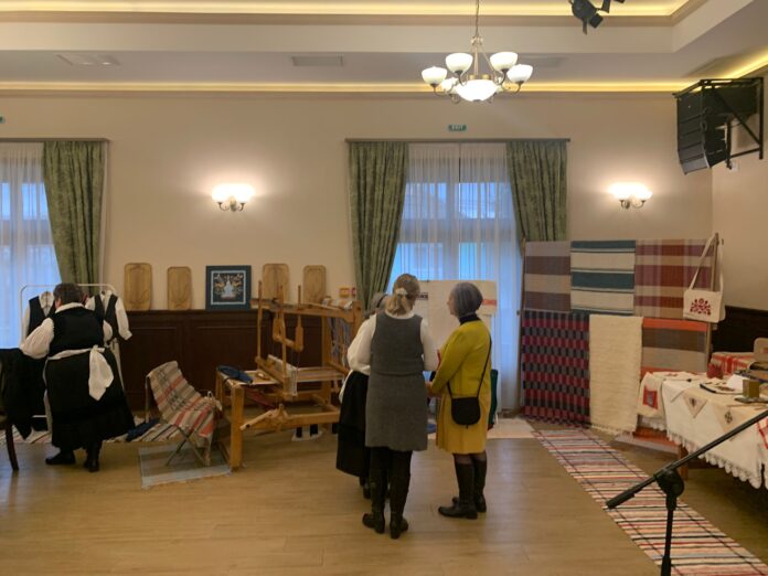 Kézműves kiállítás a Feleki Miklós Művelődési Házban Kézműves kiállítás a Feleki Miklós Művelődési Házban